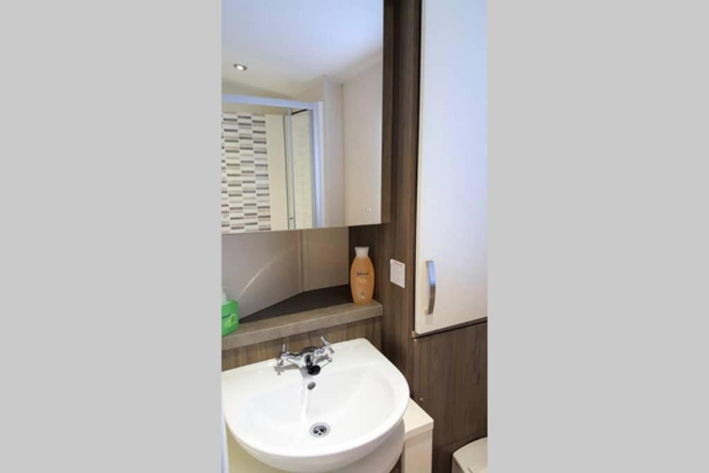 Edinburgh - Seton Sands-Cameo Caravan-Pet Friendly Exterior photo