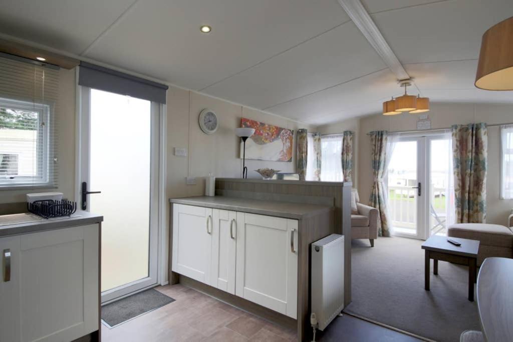 Edinburgh - Seton Sands-Cameo Caravan-Pet Friendly Exterior photo