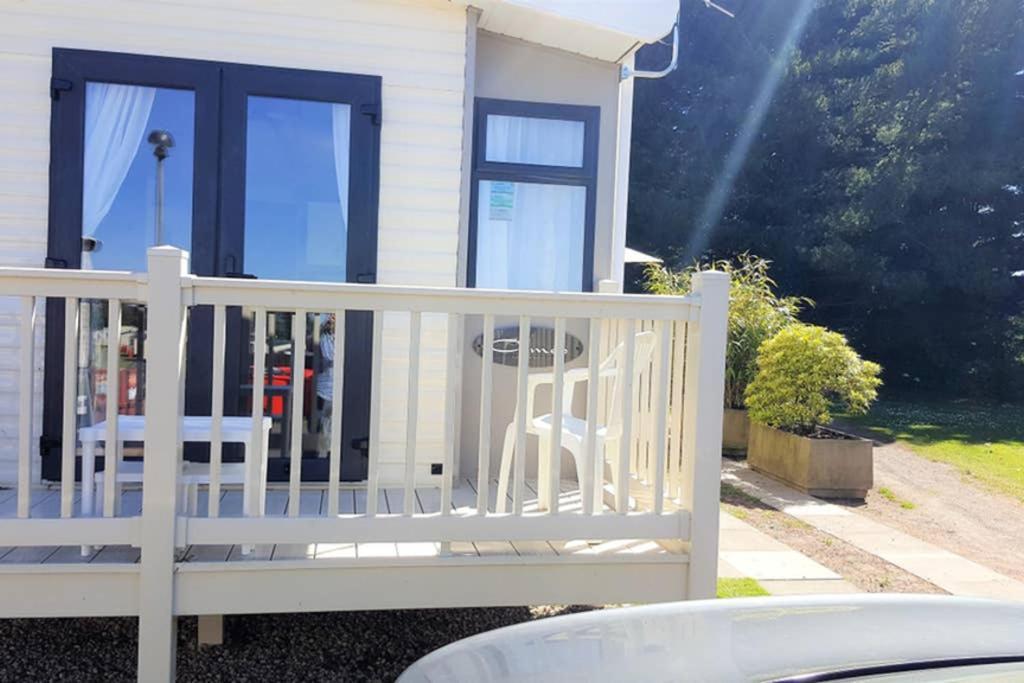 Edinburgh - Seton Sands-Cameo Caravan-Pet Friendly Exterior photo