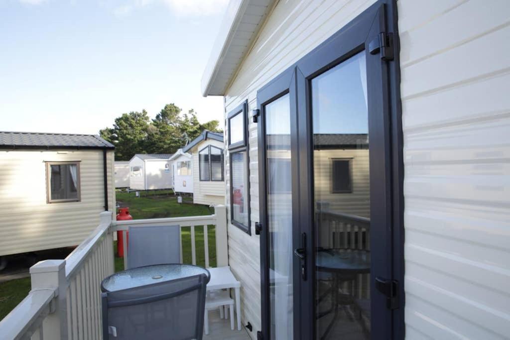 Edinburgh - Seton Sands-Cameo Caravan-Pet Friendly Exterior photo