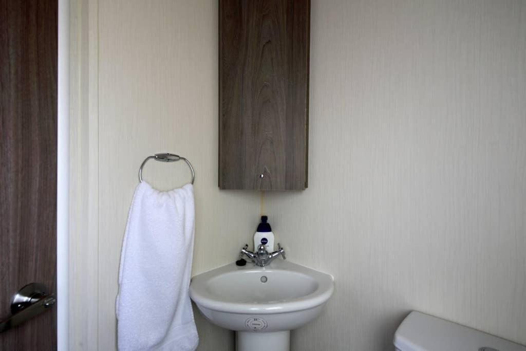 Edinburgh - Seton Sands-Cameo Caravan-Pet Friendly Exterior photo