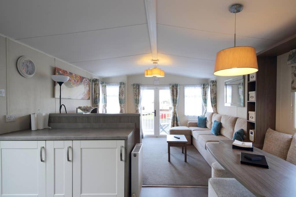 Edinburgh - Seton Sands-Cameo Caravan-Pet Friendly Exterior photo