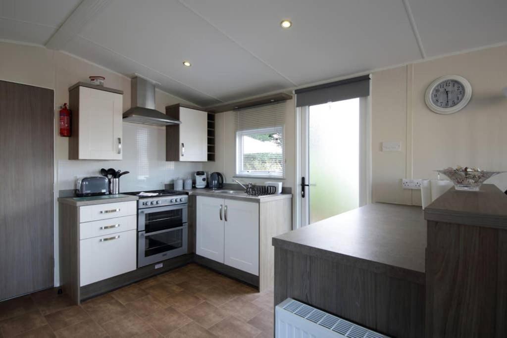 Edinburgh - Seton Sands-Cameo Caravan-Pet Friendly Exterior photo