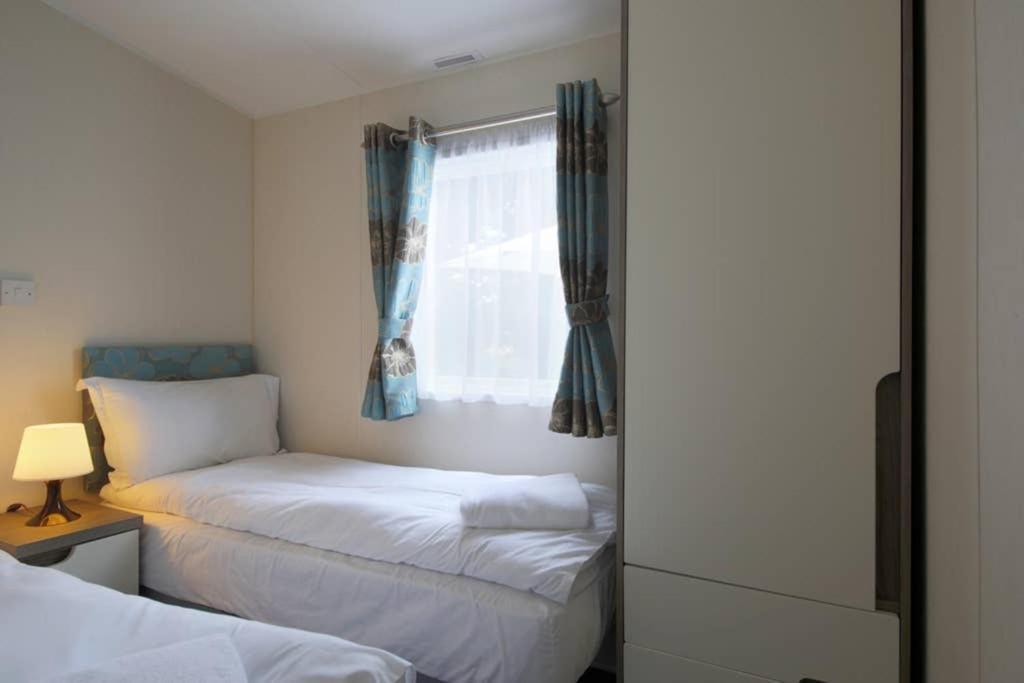 Edinburgh - Seton Sands-Cameo Caravan-Pet Friendly Exterior photo