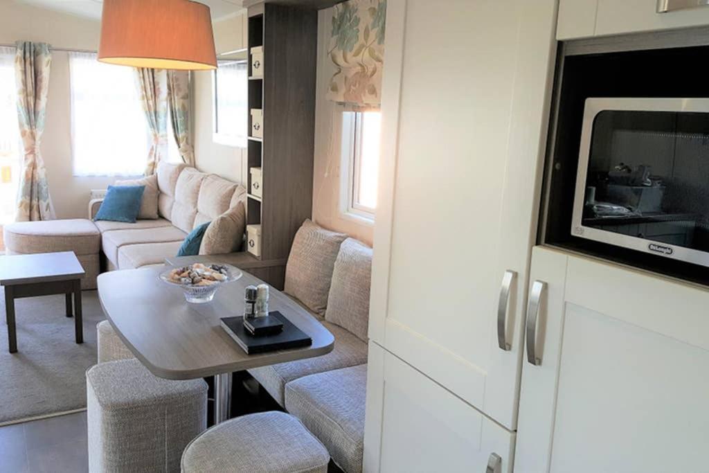 Edinburgh - Seton Sands-Cameo Caravan-Pet Friendly Exterior photo